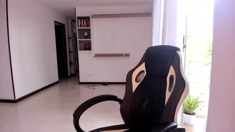 Jennyindependent model . online show from 03/18/26, 08:01