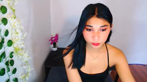 Snapshot of raindrizzle1706 chatting on 11/22/25, 05:28 raindrizzle1706 online show from 11/22/25, 05:28