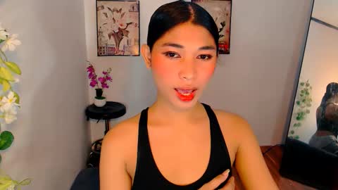 Snapshot of raindrizzle1706 chatting on 12/14/25, 12:16 raindrizzle1706 online show from 12/14/25, 12:16