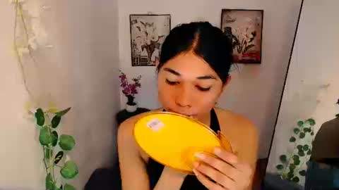 Snapshot of raindrizzle1706 chatting on 12/17/25, 07:25 raindrizzle1706 online show from 12/17/25, 07:25