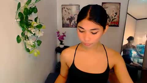 Snapshot of raindrizzle1706 chatting on 12/21/25, 01:02 raindrizzle1706 online show from 12/21/25, 01:02