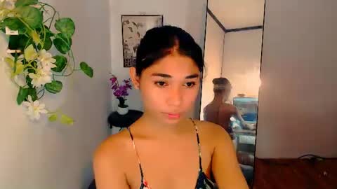 Snapshot of raindrizzle1706 chatting on 12/21/25, 05:20 raindrizzle1706 online show from 12/21/25, 05:20