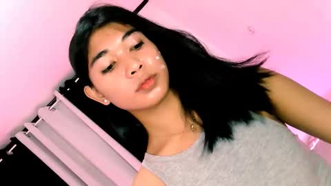 Snapshot of raindrizzle1706 chatting on 01/14/26, 05:13 raindrizzle1706 online show from 01/14/26, 05:13