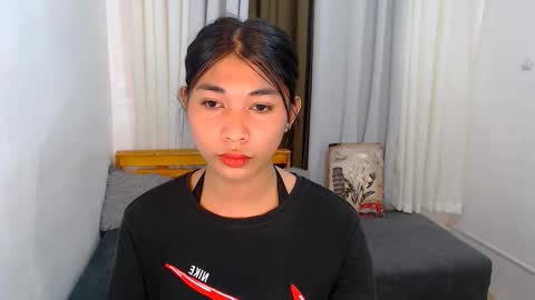 Snapshot of raindrizzle1706 chatting on 02/17/26, 04:24 raindrizzle1706 online show from 02/17/26, 04:24