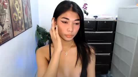 Snapshot of raindrizzle1706 chatting on 03/23/26, 03:16 raindrizzle1706 online show from 03/23/26, 03:16