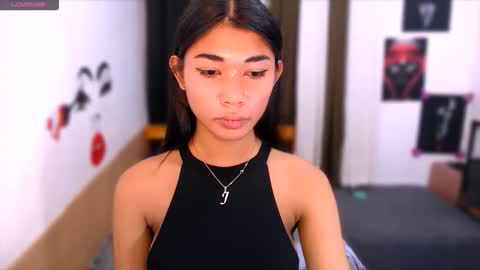 Snapshot of raindrizzle1706 chatting on 03/26/26, 10:48 raindrizzle1706 online show from 03/26/26, 10:48