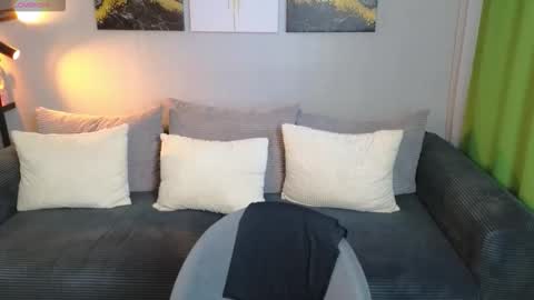 Snapshot of rainevi chatting on 03/23/26, 11:58 rainevi online show from 03/23/26, 11:58