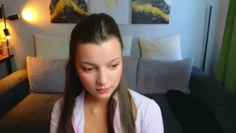 Snapshot of rainevi chatting on 03/28/26, 12:16 rainevi online show from 03/28/26, 12:16