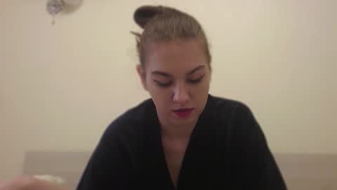 Snapshot of rainyvibe_ chatting on 10/12/25, 06:34 rainyvibe_ online show from 10/12/25, 06:34