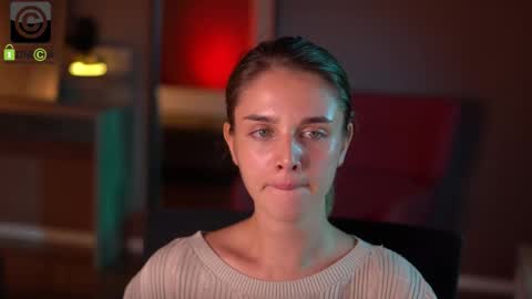 Raisa online show from 11/17/25, 07:52