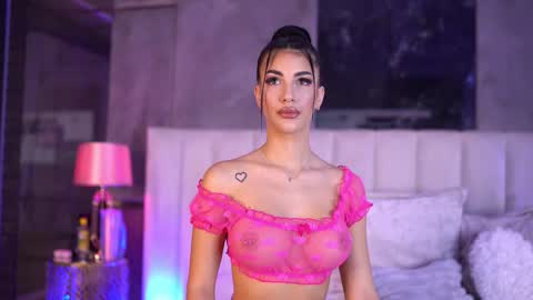 Raisa online show from 10/13/25, 04:07