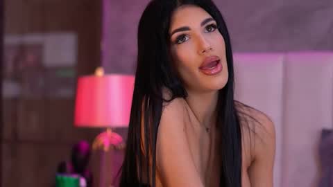 Raisa online show from 11/22/25, 04:39