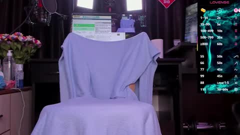 Laura online show from 09/23/25, 02:36