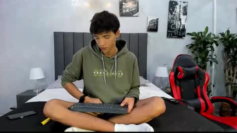 Ralf Bauer online show from 09/26/25, 03:54