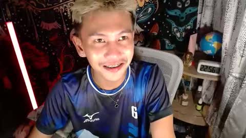 ralfhuge24 online show from 05/11/26, 02:45