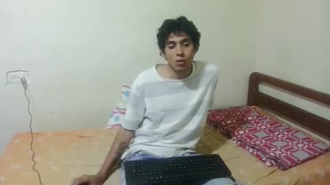 Snapshot of rami_hot0 chatting on 12/16/25, 08:03 rami_hot0 online show from 12/16/25, 08:03