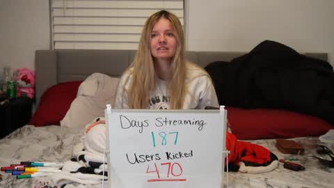 Snapshot of ramichick chatting on 01/22/25, 04:34 Rami online show from 01/22/25, 04:34