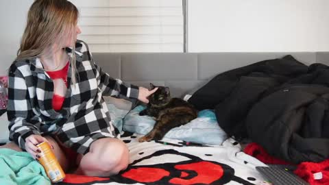 Snapshot of ramichick chatting on 02/01/25, 01:44 Rami online show from 02/01/25, 01:44