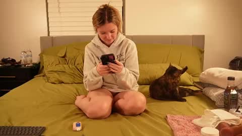 Snapshot of ramichick chatting on 02/16/25, 01:36 Rami online show from 02/16/25, 01:36