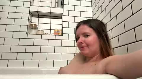 Snapshot of ramichick chatting on 01/17/26, 02:05 Rami online show from 01/17/26, 02:05