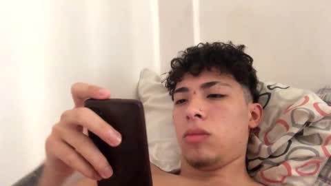 Snapshot of ramiroo2312 chatting on 02/19/25, 11:38 ramiroo2312 online show from 02/19/25, 11:38