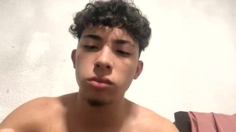 Snapshot of ramiroo2312 chatting on 02/28/25, 06:10 ramiroo2312 online show from 02/28/25, 06:10