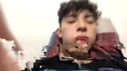 Snapshot of ramiroo2312 chatting on 09/14/25, 05:06 ramiroo2312 online show from 09/14/25, 05:06