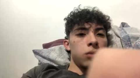 Snapshot of ramiroo2312 chatting on 09/26/25, 02:04 ramiroo2312 online show from 09/26/25, 02:04