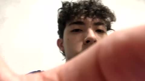 Snapshot of ramiroo2312 chatting on 10/18/25, 07:09 ramiroo2312 online show from 10/18/25, 07:09