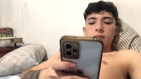 Snapshot of ramiroo2312 chatting on 11/11/25, 06:52 ramiroo2312 online show from 11/11/25, 06:52