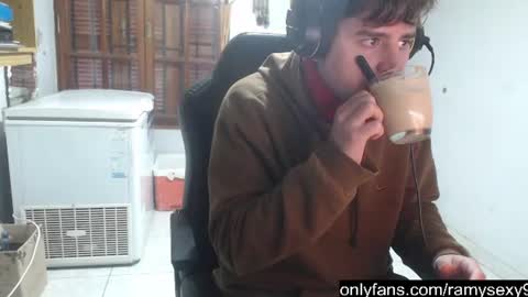 Snapshot of ramisexyloveyou chatting on 06/30/26, 12:17 Ramiro online show from 06/30/26, 12:17