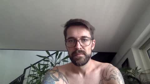 Snapshot of ramler0815 chatting on 06/17/26, 07:33 ramler0815 online show from 06/17/26, 07:33