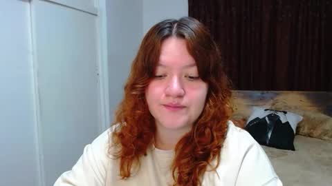 Snapshot of ramona15 chatting on 12/21/25, 11:12 Ramona online show from 12/21/25, 11:12