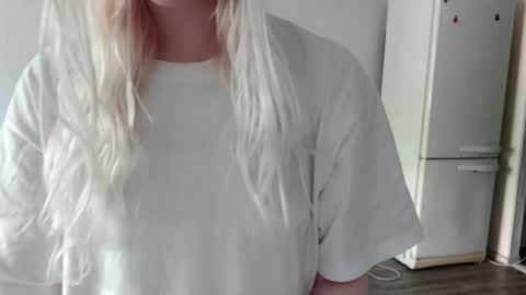 Snapshot of ramonadellavalle chatting on 05/19/26, 12:27 10Kay online show from 05/19/26, 12:27