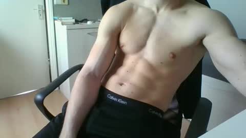 ramonjoosse2001 online show from 02/24/26, 12:36