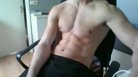 ramonjoosse2001 online show from 04/02/26, 09:51