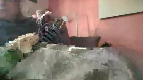 ramteichj online show from 12/17/25, 08:42