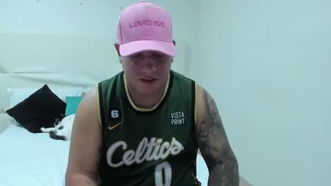 Snapshot of randall_maddox chatting on 02/08/25, 04:57 randall_maddox online show from 02/08/25, 04:57