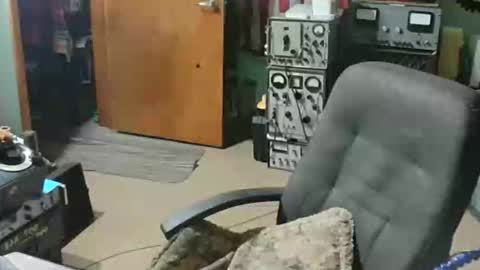 Snapshot of randalltotazz chatting on 03/08/26, 02:04 Randall online show from 03/08/26, 02:04