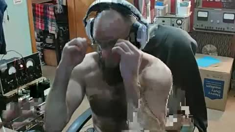 Snapshot of randalltotazz chatting on 03/28/26, 09:03 Randall online show from 03/28/26, 09:03