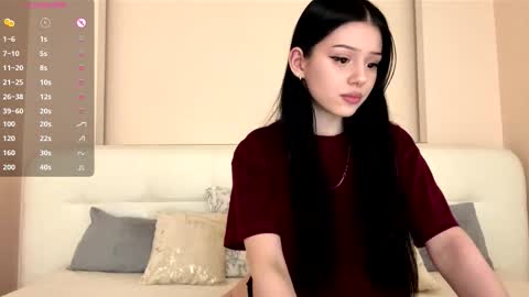 Snapshot of randiburt chatting on 09/17/25, 02:52 Luna online show from 09/17/25, 02:52