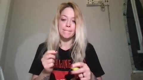 Snapshot of randiigirl69 chatting on 03/03/25, 10:06 Randii online show from 03/03/25, 10:06