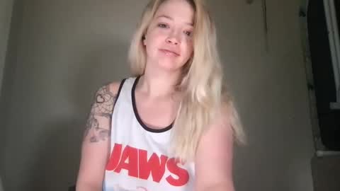 Snapshot of randiigirl69 chatting on 03/12/25, 10:05 Randii online show from 03/12/25, 10:05