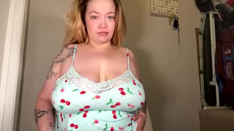 Snapshot of randiigirl69 chatting on 10/11/25, 09:30 Randii online show from 10/11/25, 09:30