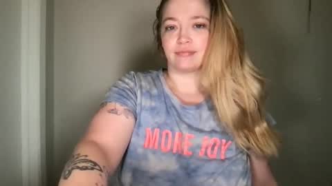 Snapshot of randiigirl69 chatting on 10/12/25, 09:41 Randii online show from 10/12/25, 09:41