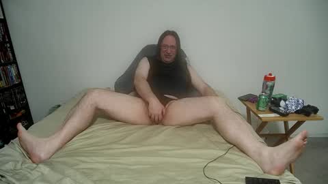 Snapshot of rando1235 chatting on 03/20/26, 06:18 rando1235 online show from 03/20/26, 06:18