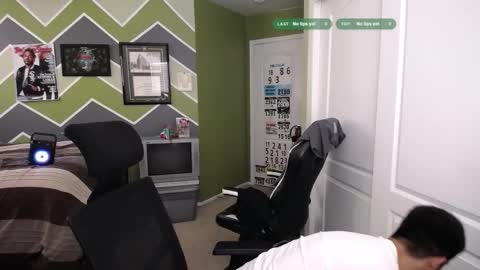 Snapshot of randomink3 chatting on 10/16/25, 09:05 randomink3 online show from 10/16/25, 09:05