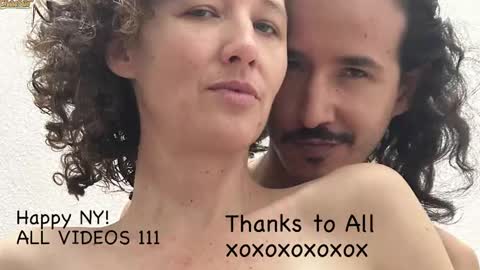 Snapshot of randomshuffle chatting on 01/01/25, 01:58 MR DJ Randomshuffle friends playing with sexual energy live - OMG we are back online show from 01/01/25, 01:58