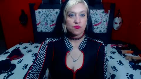 Sonia online show from 03/05/25, 06:54