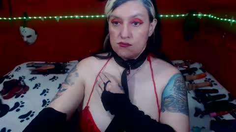Snapshot of randymaturex01 chatting on 03/31/26, 12:34 Sonia online show from 03/31/26, 12:34